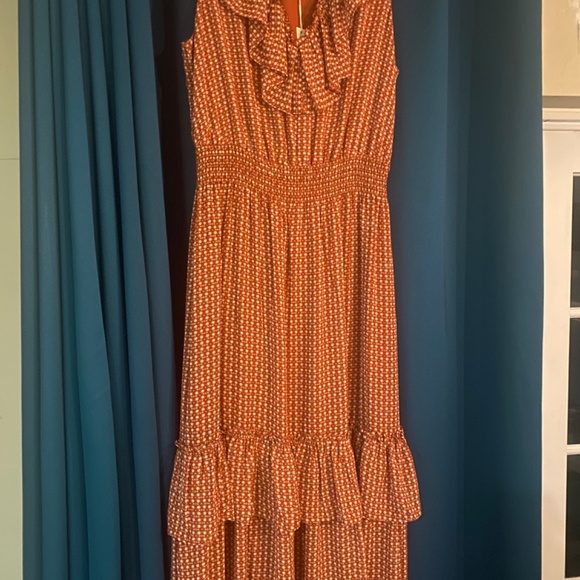 New Max Studio Burnt Orange Flutter Neckline Tiered Lined Midi Dress - Picture 2 of 3
